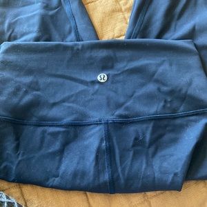 Lululemon size 4 Navy Wunder Train leggings Crop 21”